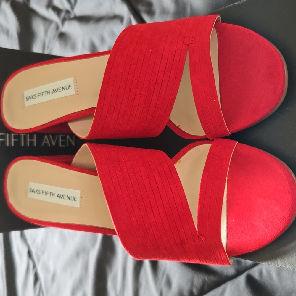 New Saks Fifth Avenue Faux Suede Red Sandals Size 7 Block Heel
